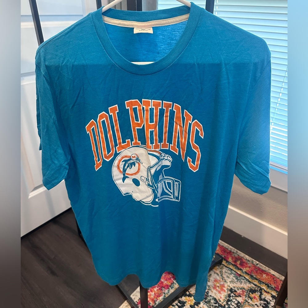 Dolphins Graphic T-Shirt in Teal and Orange 🐬